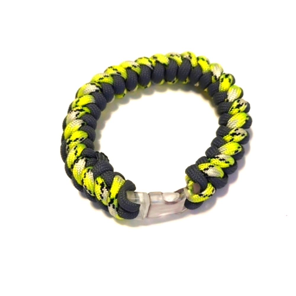 Snake Knot Bracelet, Handmade using 550 Paracord with Buckle Closing